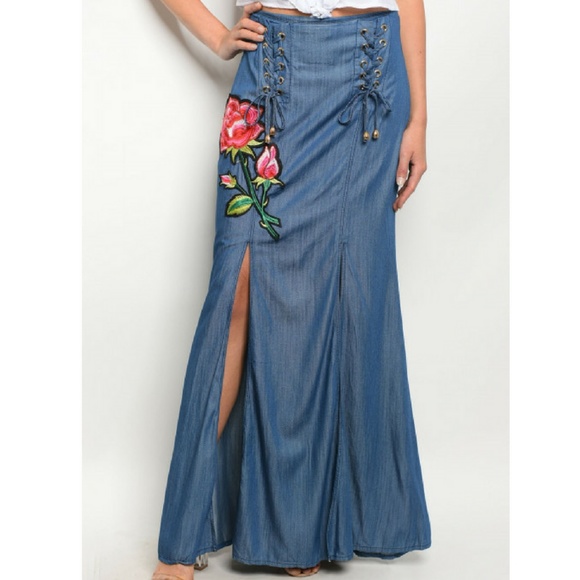 Dresses & Skirts - *SALE* Double Slit Maxi Skirt with Roses Floral